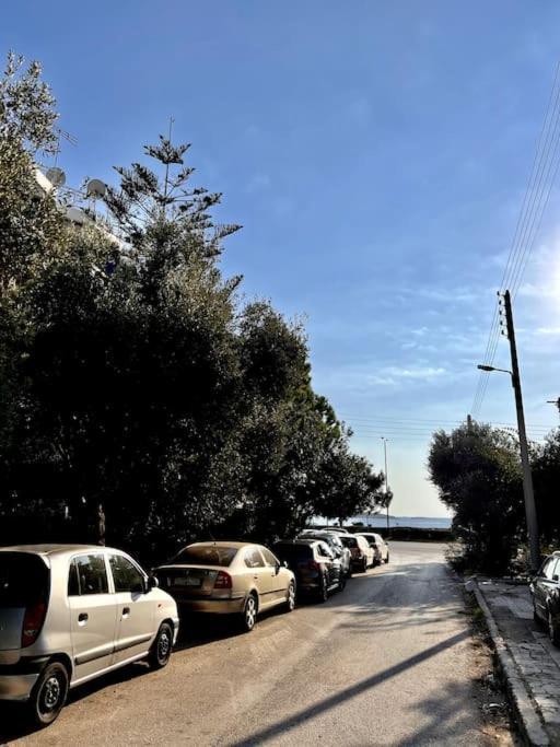 Lovely 1-Bedroom 2 Minutes From Beach Αθήνα Εξωτερικό φωτογραφία